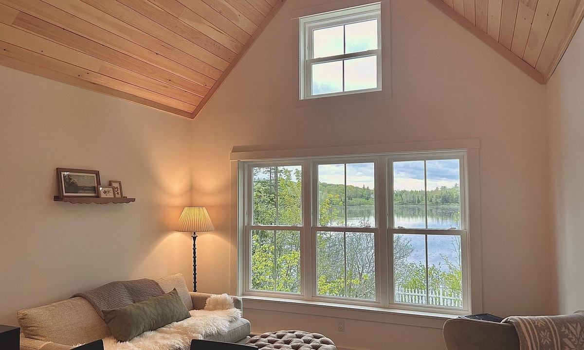 Belmont Cottage | Cozy lakeside cottage in Mount Holly, VT