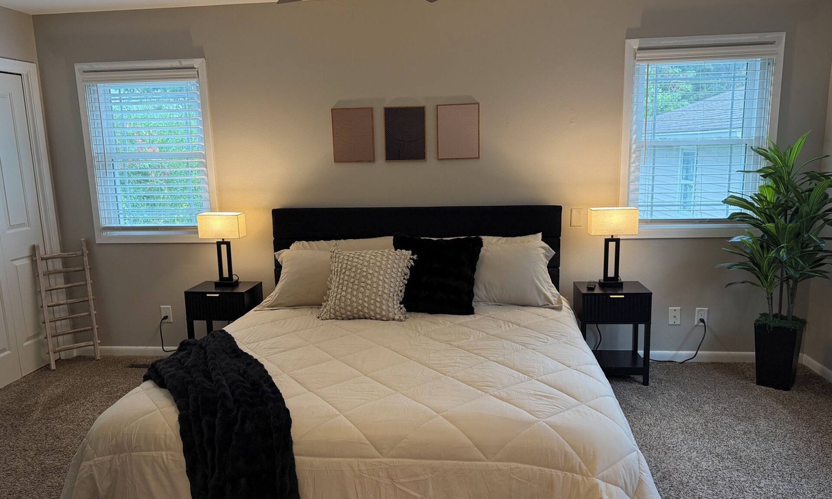 Ankeny House | Cozy Retreat in the Heart of Ankeny