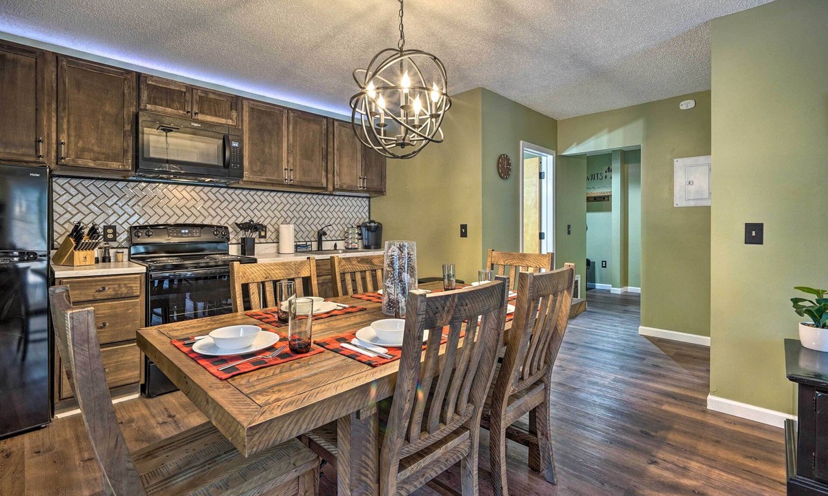Londonderry Apartment | Cozy Ski-in/ski-out Condo on Magic Mountain