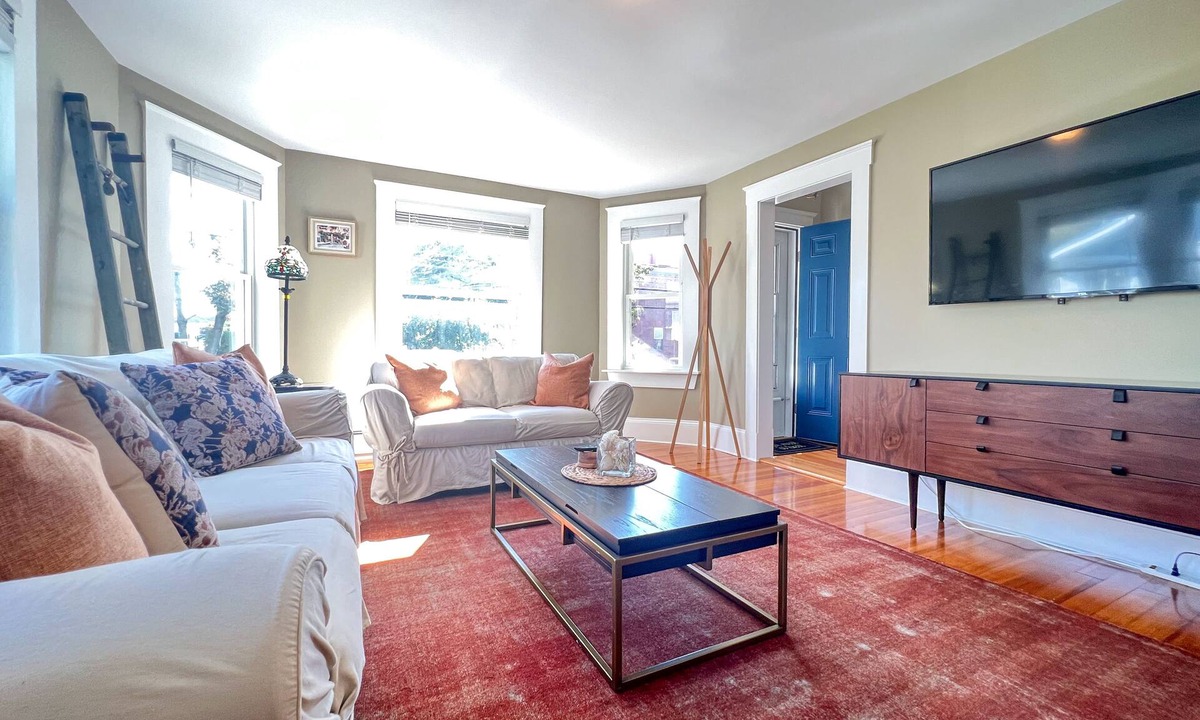 Braintree House | Cozy three-bedroom home close to Boston w/plenty of parking