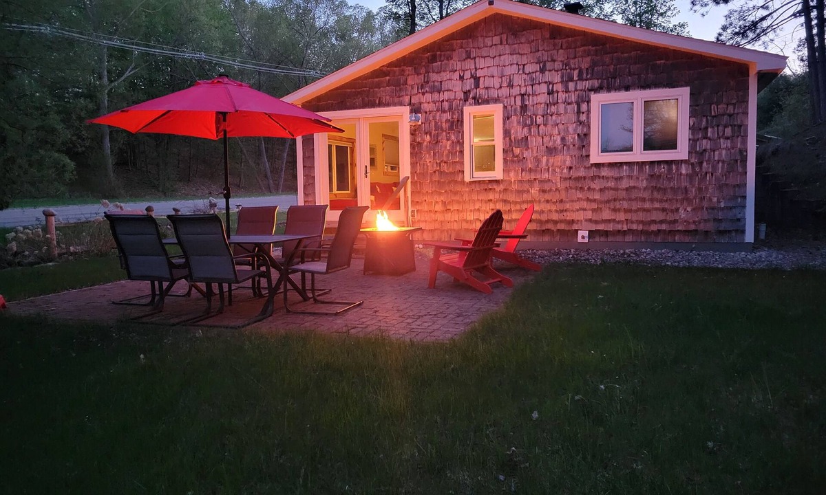 Lake Leelanau Cottage | Creekside Private 2 Bedroom Ranch on 3 Acres