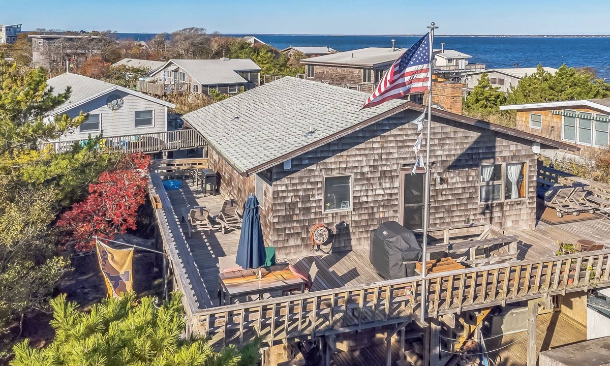 Bayberry Dunes House | Davis Park FI Spacious 5BR/2 Bath Split AC Water views, Waterviews Pet Friendly renovated Beach Hou.