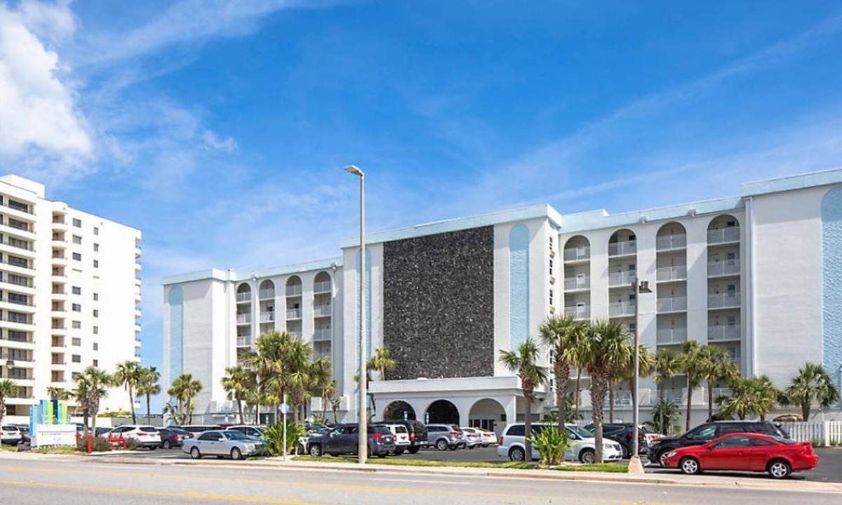 Daytona Beach Shores House | 🌴 Daytona Seabreeze ✨ Experience Paradise in a1 Bedroom - Sleeps 4!