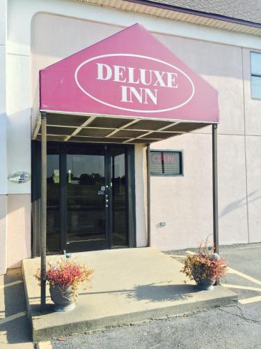 West Memphis Hotel | Deluxe Inn