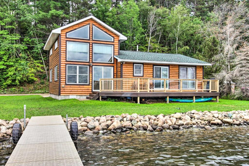 Motley House | Dock & Fire Pit: Shamineau Lake Retreat!