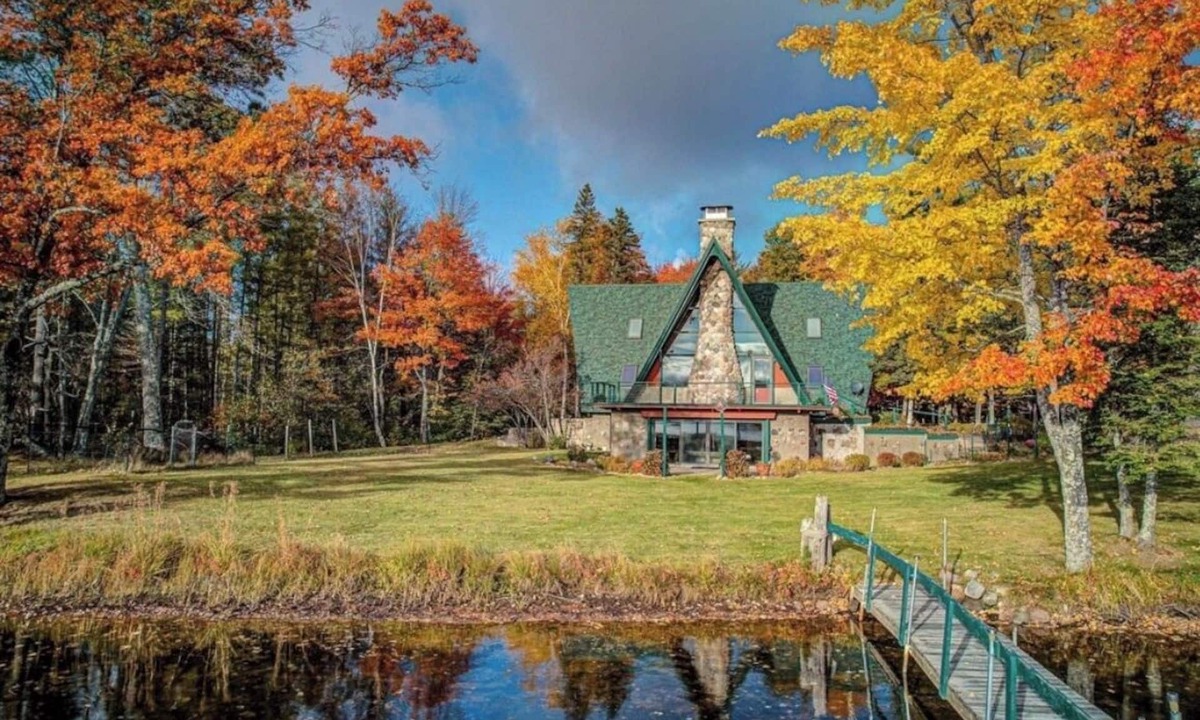 Phelps Ski Chalet | Double A-Frame Retreat w/5 bedrooms/5 bathrooms on Kildare Lake with Game Room