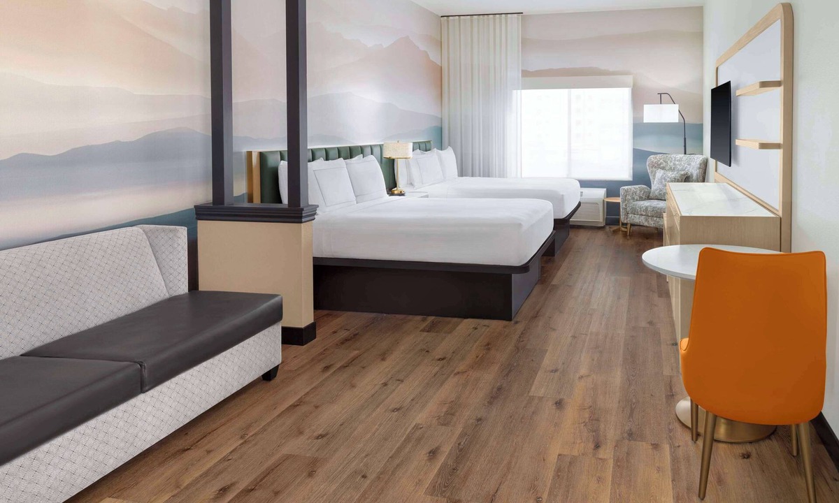 Gilbert Hotel | DoubleTree by Hilton Phoenix - Gilbert