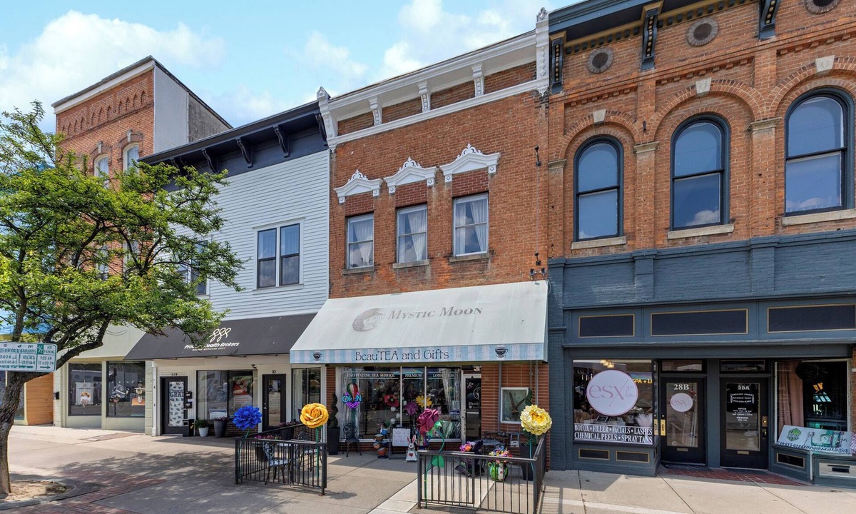 Delaware Apartment | Downtown Luxury Flat OWU Campus Pet Friendly