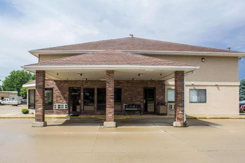Sioux Center Cabin | Econo Lodge Sioux Center
