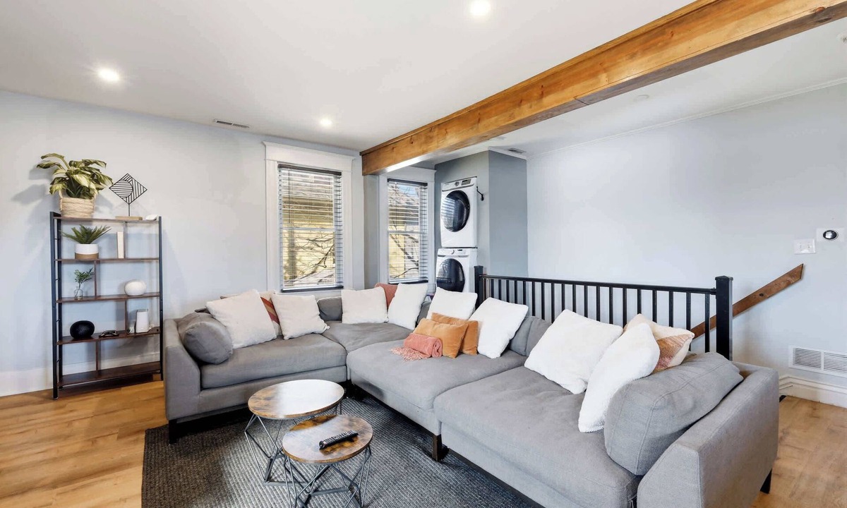 Beechmont House | Elegant Historic Apartment with Craftsman Details