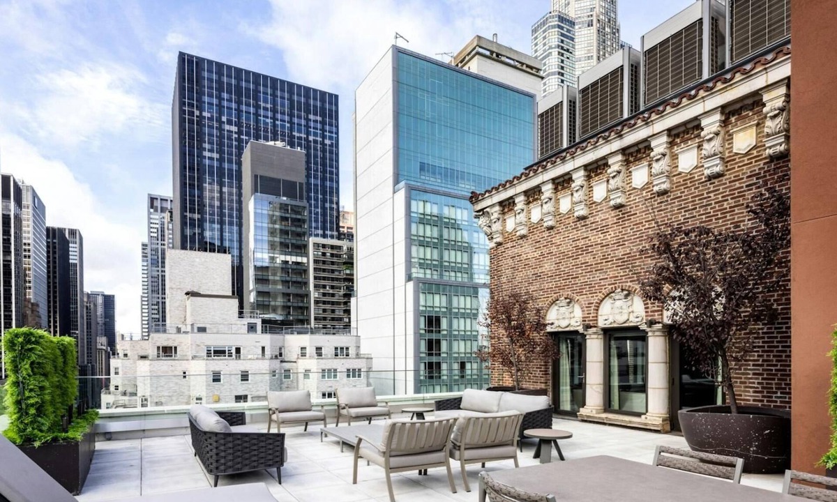 Central Park South Resort | Elegant Midtown Studio Plus at The Quin – Central Park & Broadway Nearby