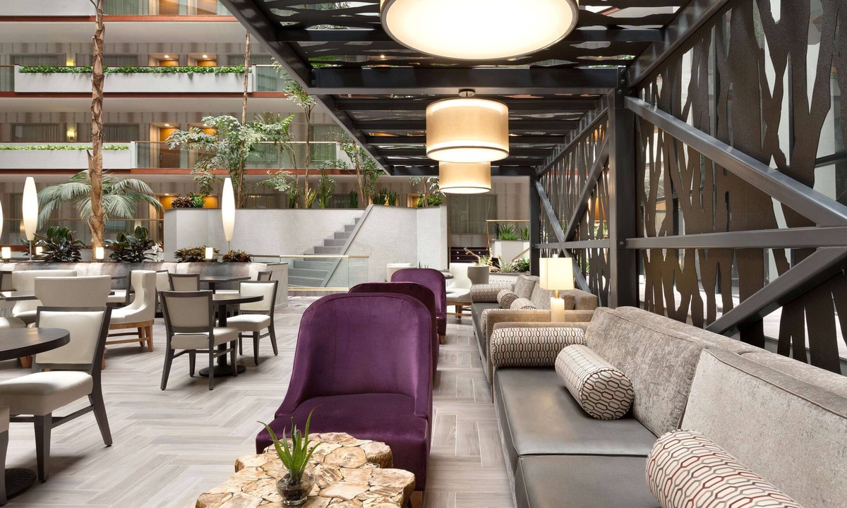 Irvine Business Complex Hotel | Embassy Suites by Hilton Irvine Orange County Airport