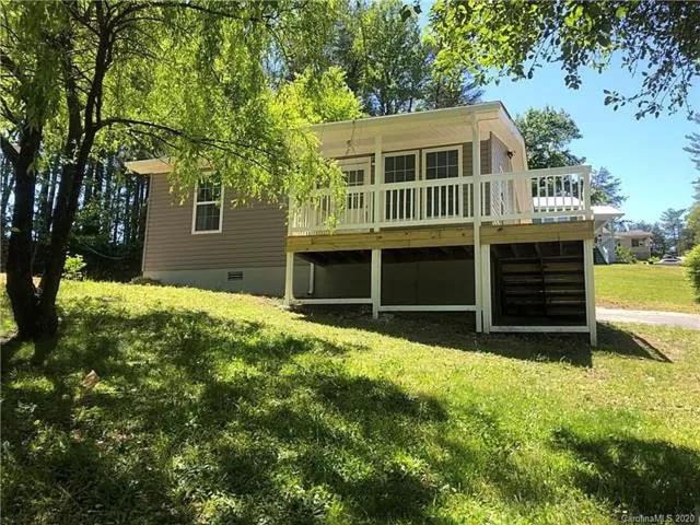 Hendersonville House | Entire cottage in Hendersonville near Asheville