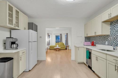 North Cambridge Apartment | Entire renovated one-bedroom apartment