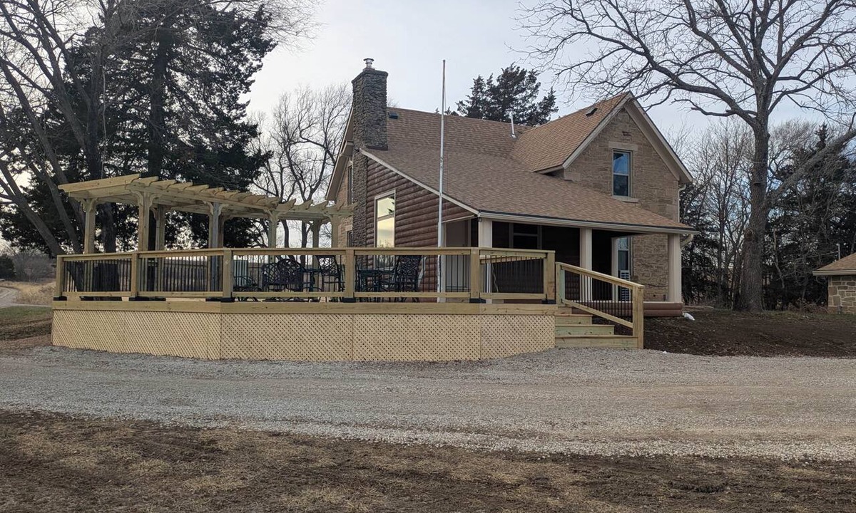 Pauline House | Evans Getaway