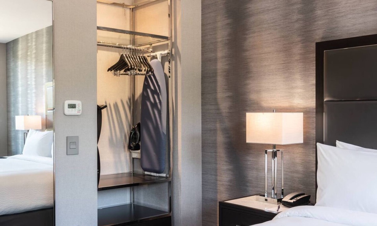 Waltham Hotel | Extended Stay Suite: Full Kitchenette, Free Hot Breakfast & Indoor Heated Pool