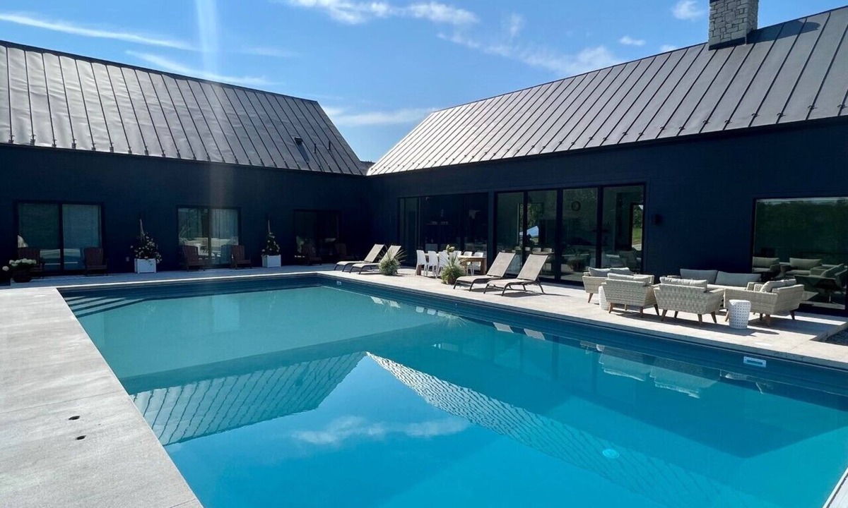 Batesville House | FAB MODERN BARN w/heated pool, views & 21+ acres - close to UVA & Vineyards!