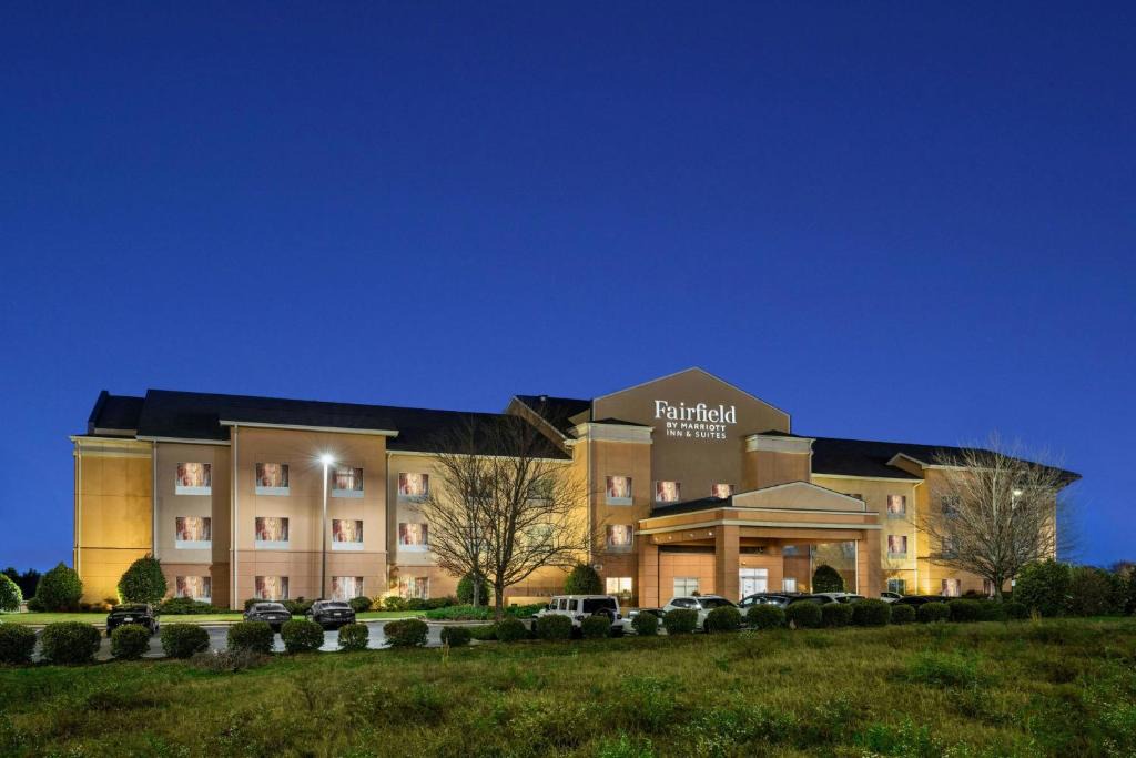 Fultondale Hotel | Fairfield Inn and Suites by Marriott Birmingham Fultondale/I-65