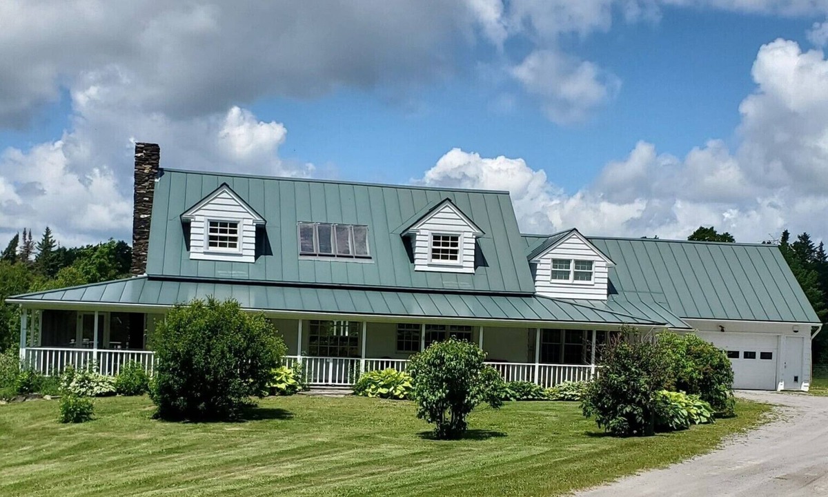 Cabot House | Fairytale Summer in VT. Private Swimming Pond. Peaceful Mountain & Meadow Views.