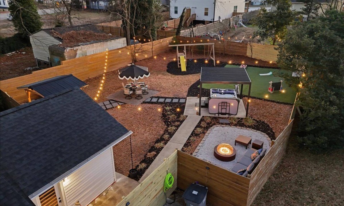 Judson House | Falls Gate Cottage: Outdoor Entertaining Near Downtown