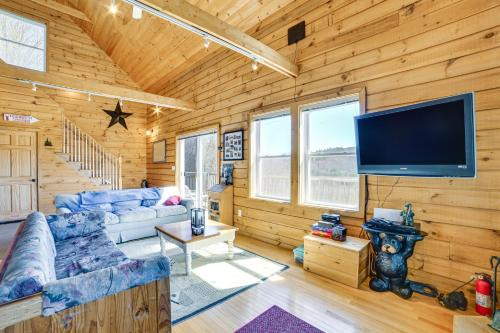 East Worcester House | Family Friendly! Secluded Worcester Haven w/Deck