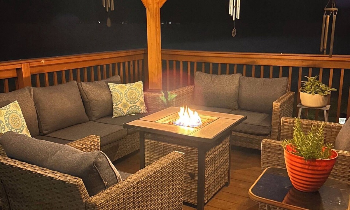 Owensboro House | Family Retreat 2 King Beds Fenced Yard Gazebo Fire Pit - Sleeps 6-7