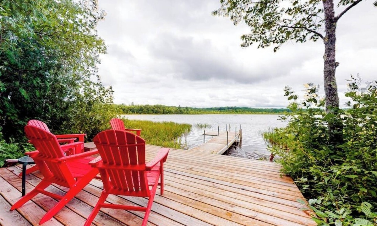 Winthrop Cabin | Fantastic Lakefront Cabin W/Free WiFi, Three Kayaks, Private Dock, & Firepit