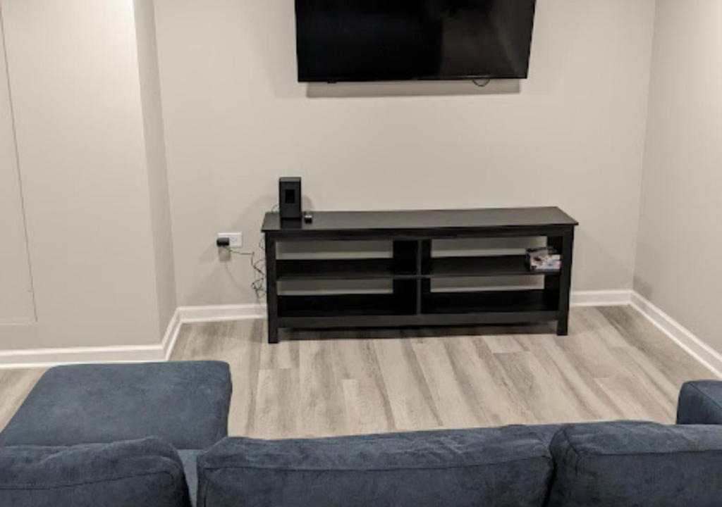 South Austin Apartment | Fully Furnished Extended Stay Work or Insurance in Chicago