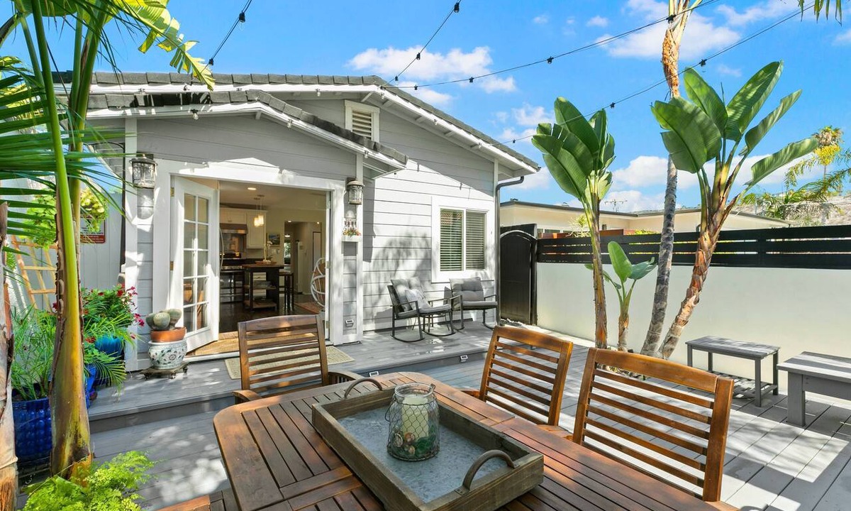 Capistrano Beach Apartment | Garabaldi Bungalow STR 25-0002 with private patio