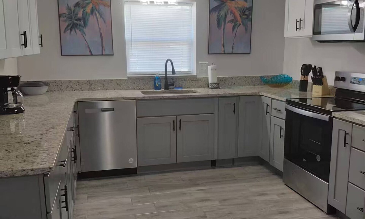 Gibsonton House | Gibsonton Retreat - Peaceful Tampa Bay Stay