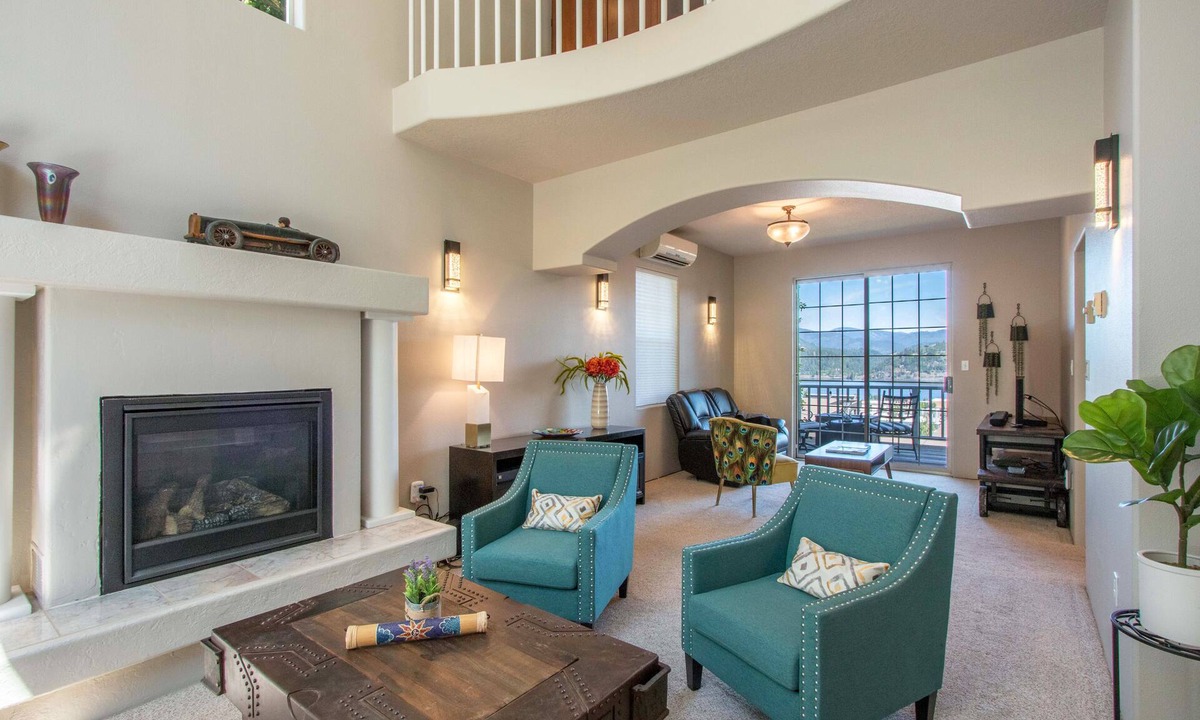 Hood River House | Gorge View 365 - Relax & Watch the River, Elegant, Downtown Location, Views