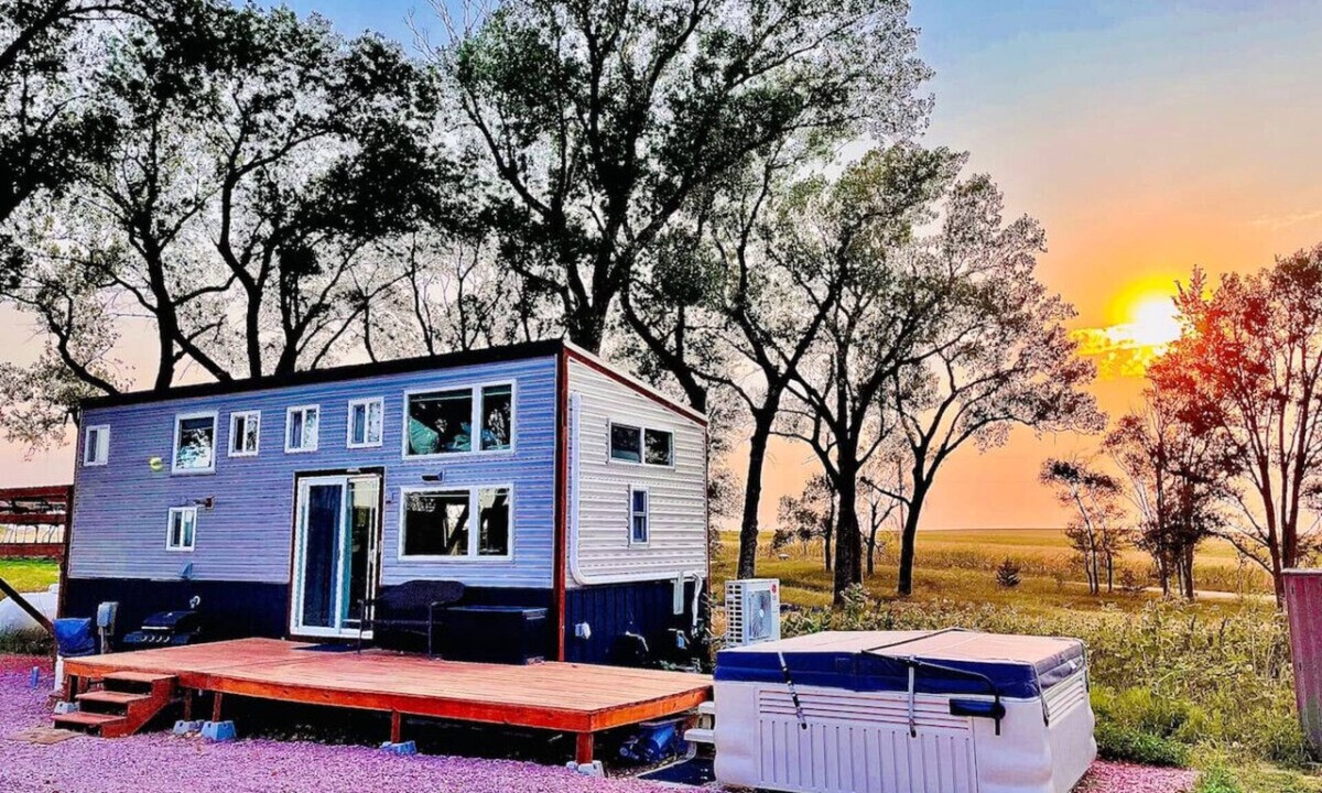 Burbank House | Gorgeous Tiny House, Peaceful Hills, Amazing Views