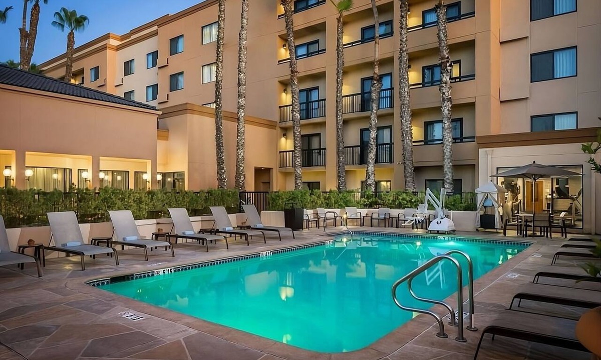 Laguna Hills Hotel | Great Pick! Pet-friendly Property with Seasonal Outdoor Pool!