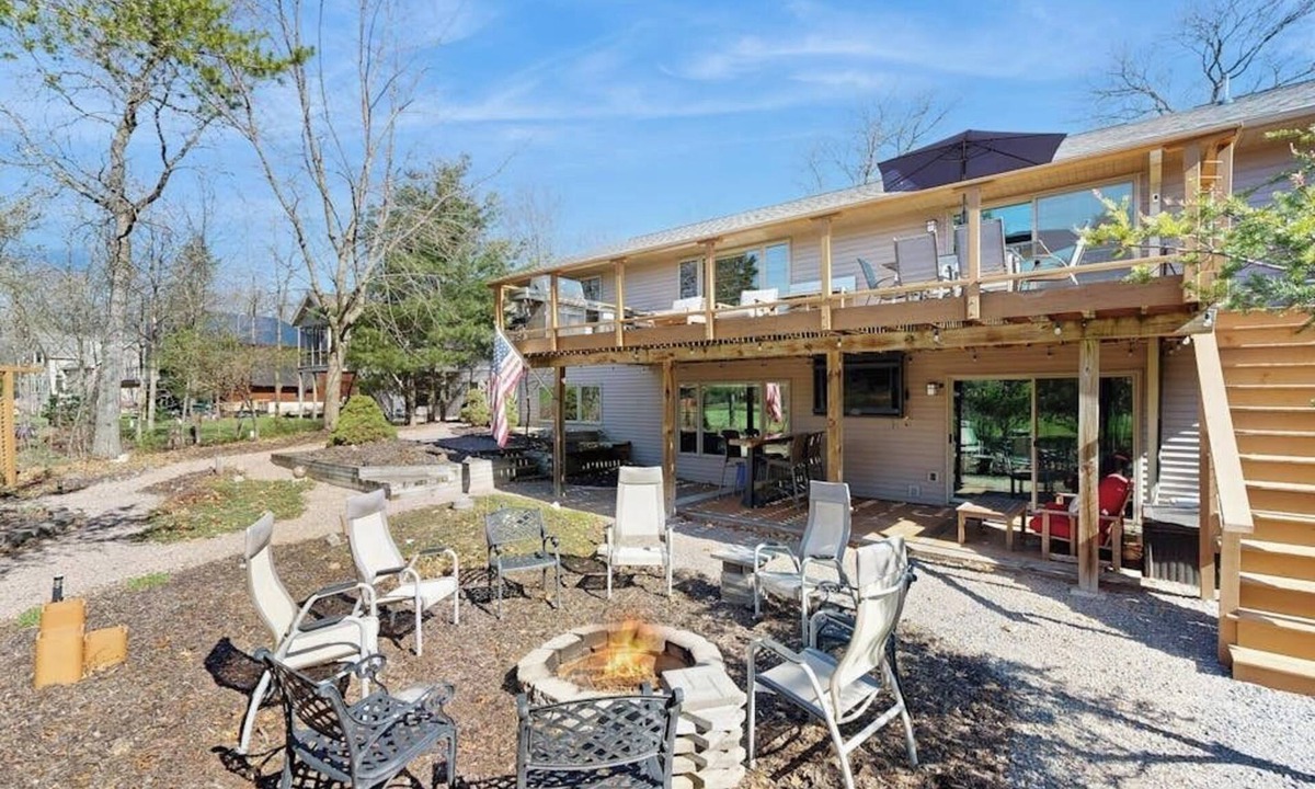 Rome House | Green side smart home with golf, beach/lake access, off-site dock & EV charger