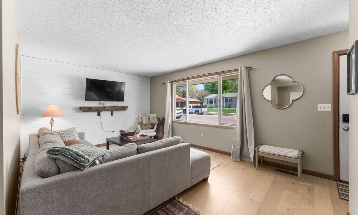 Sioux Falls Apartment | Heartland Haven: A 4-Bed Delight in Sioux Falls