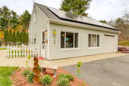 Thorndike Apartment | Hike & Explore Western Mass: Peaceful Studio