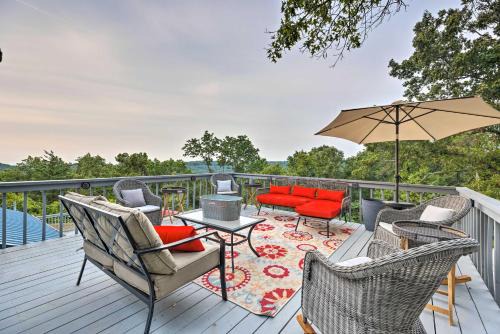 Branson House | 'Hilltop Hideaway' Branson Home w/Trampoline!