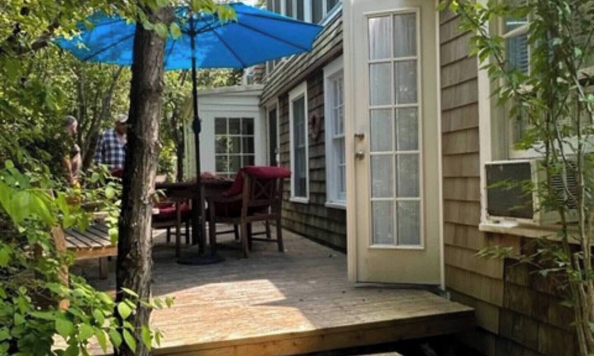 Cherry Grove Cottage | Historic quaint beach cozy 4-bedroom cottage in beautiful Cherry Grove