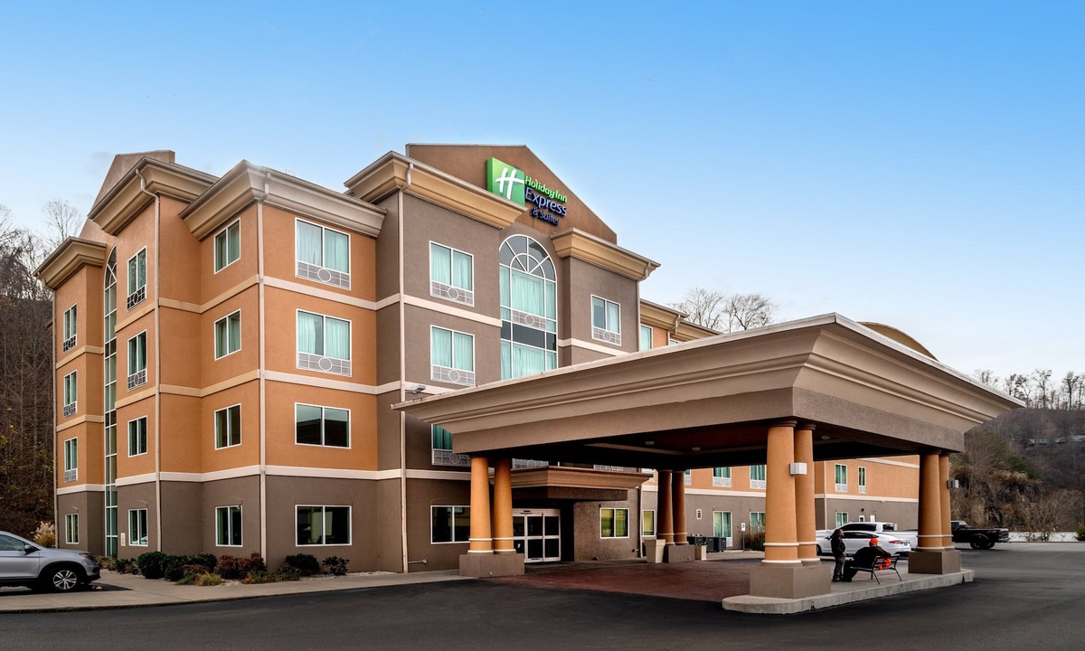 Bonnyman Hotel | Holiday Inn Express Hotel & Suites Hazard by IHG