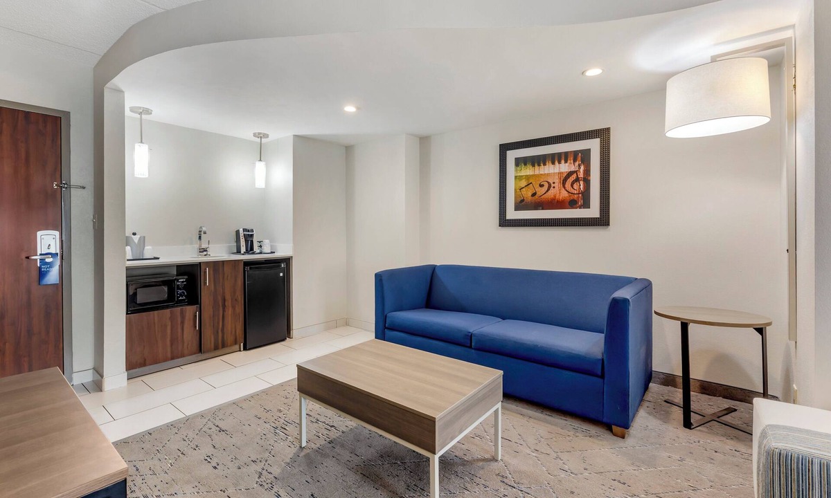 Antioch Hotel | Holiday Inn Express & Suites Nashville Southeast - Antioch by IHG
