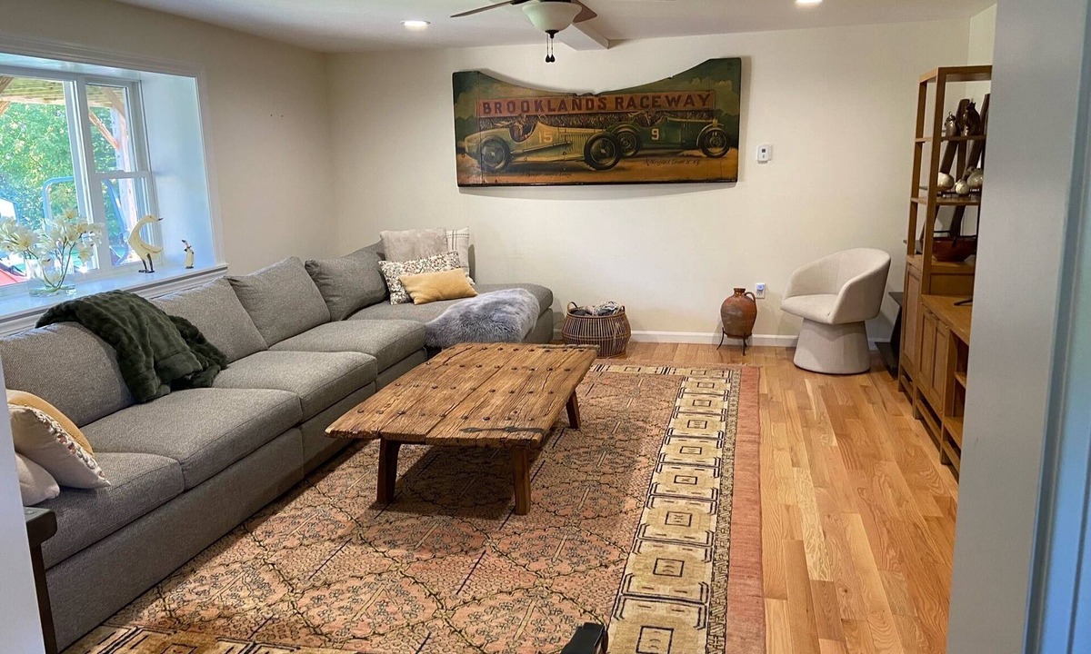 Belmont House | Home away from home. 15 min from Jackson Gore, Comfortable 3-bedroom 2-bath.