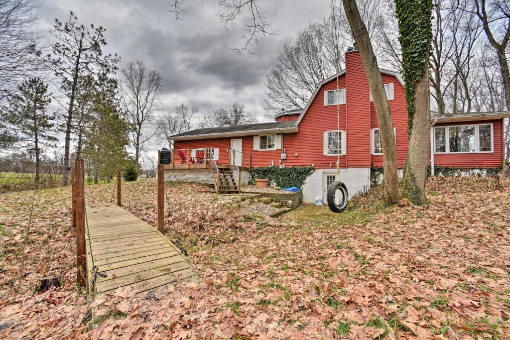 Haslett House | Home on 10 Acres: Perfect for MSU Football Weekend