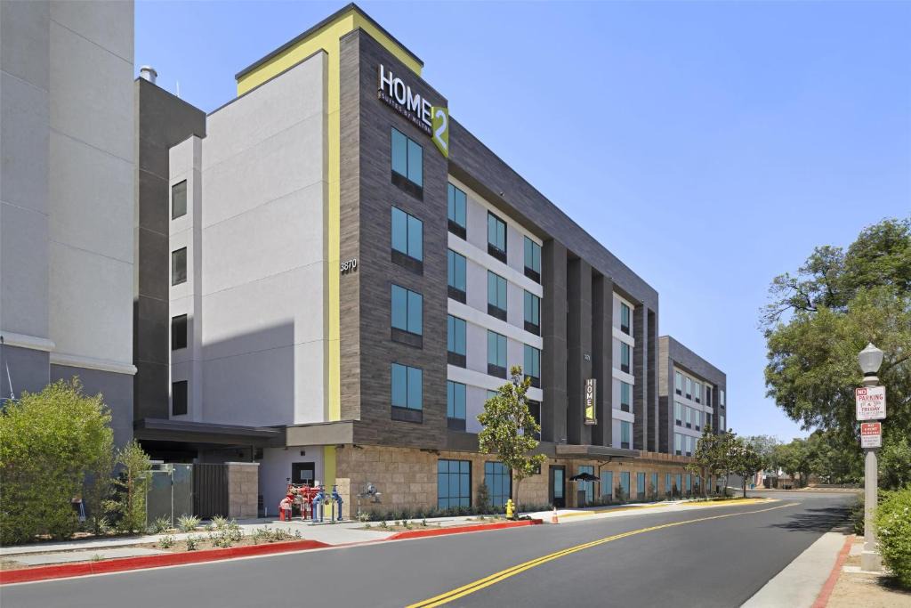 Downtown Riverside Hotel | Home2 Suites by Hilton Riverside Downtown Convention Center