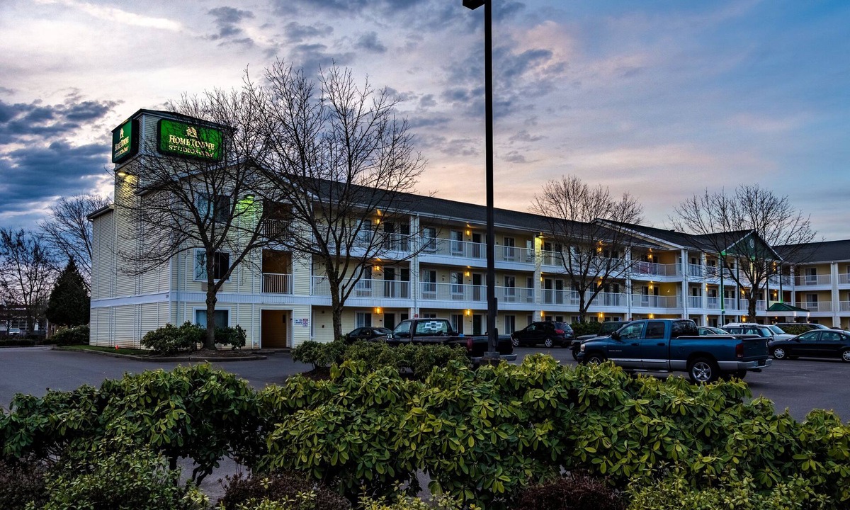 Springfield Hotel | HomeTowne Studios By Red Roof Eugene - Springfield