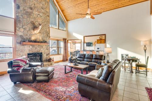 Hayesville House | Hot Tub, Mtn Views & Games! Hayesville Home