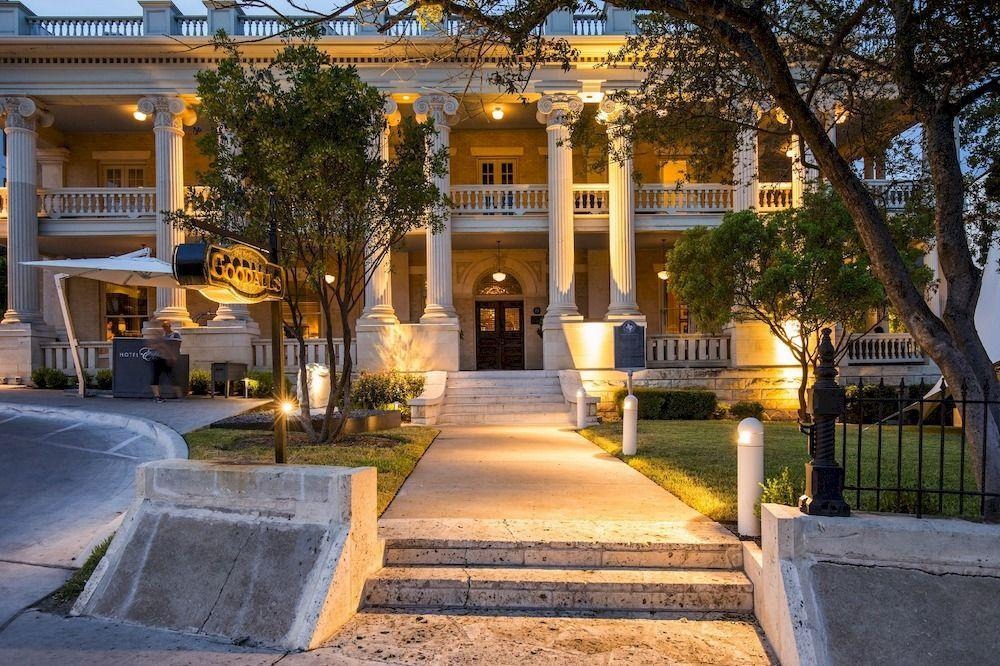 West Campus Hotel | Hotel Ella