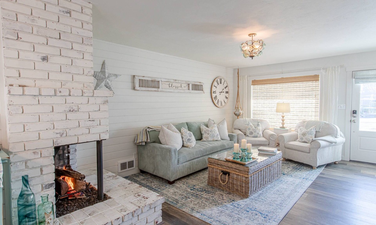 Downtown Cannon Beach House | Impeccably Maintained Retreat: Walk to Beach and Town, Firepit, Fenced Yard, Cozy Charm