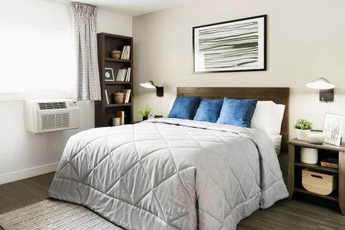 Sand Ridge Hotel | InTown Suites Extended Stay Birmingham AL - Lakeshore Parkway