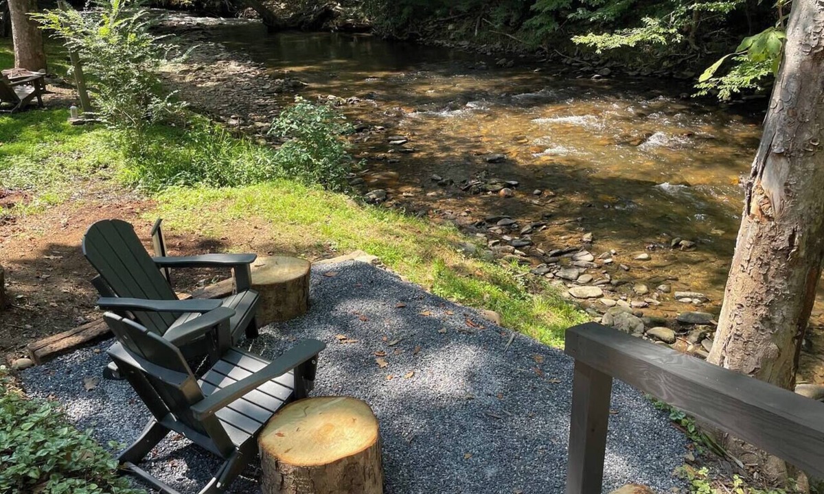 Maggie Valley Villa | J Creek Retreat-Gorgeous! Waterfront, Easy Access!