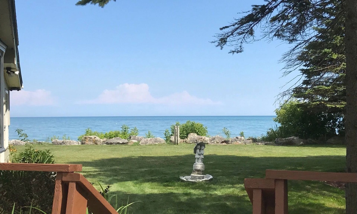 Cleveland House | Lake Michigan Retreat in Cleveland WI - Great place - Great Lake
